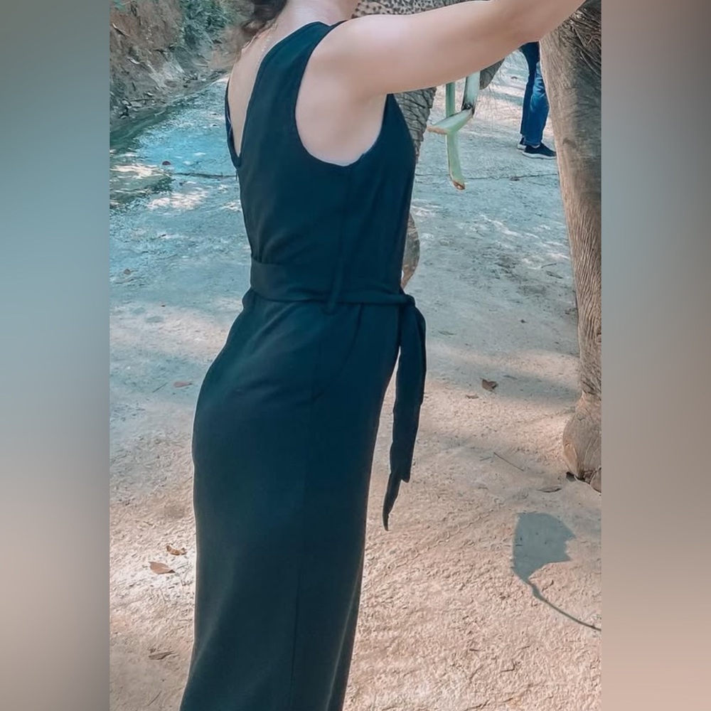 black jumpsuit small With Belt Sleeveless
